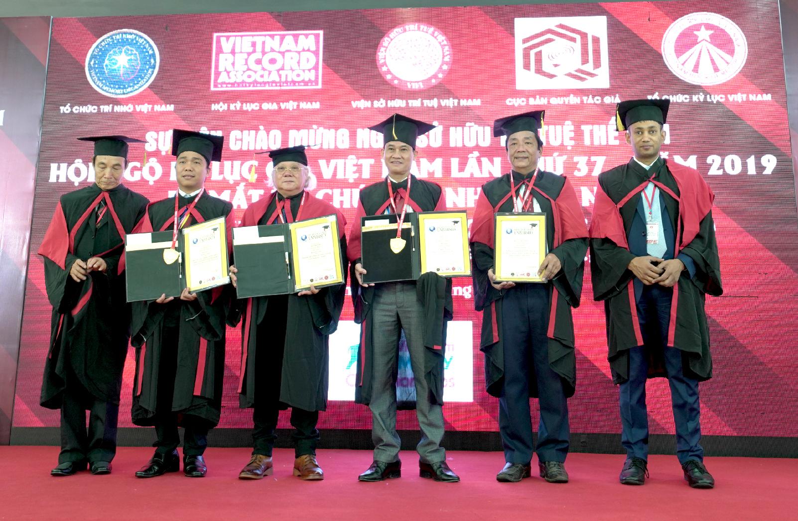 LDH Tham gia Kỷ lục gia thế giới