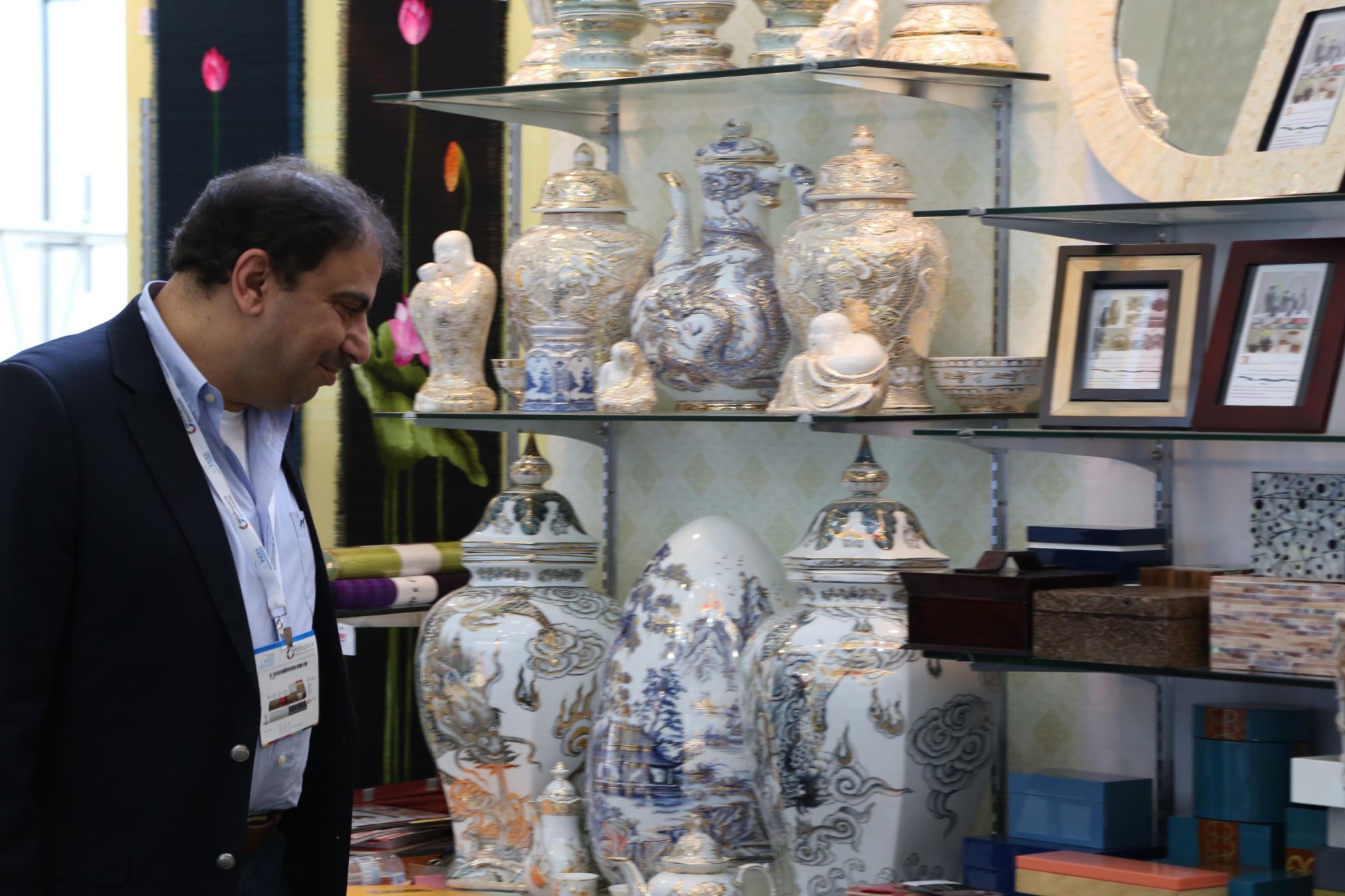 Bạn bè Quốc tế với NASON